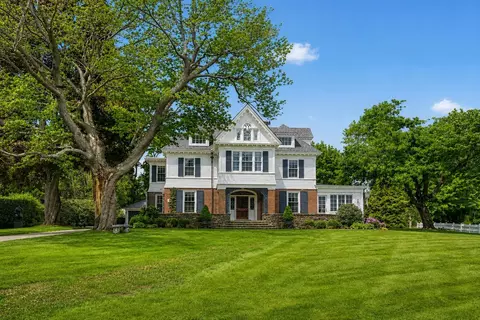 12 Willow Ave, North Hampton, NH 03862