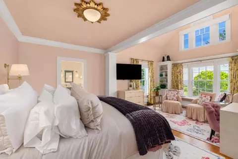 Bedroom - 12 Willow Ave, North Hampton, NH 03862 photo 1 of 4