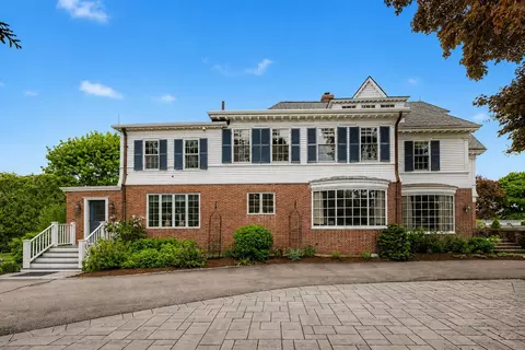 Exterior - 12 Willow Ave, North Hampton, NH 03862 photo 9 of 10