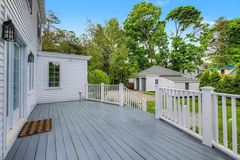 Exterior - 12 Willow Ave, North Hampton, NH 03862 photo 4 of 10