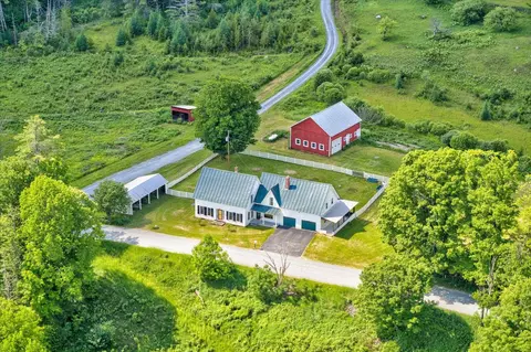 76 E Orange Rd, Topsham, VT 05086