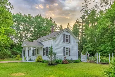 173 Tamworth Rd, Tamworth, NH 03886