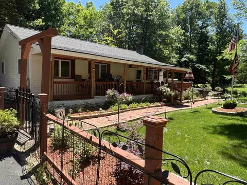 14 Elm St Ext, Ossipee, NH 03864