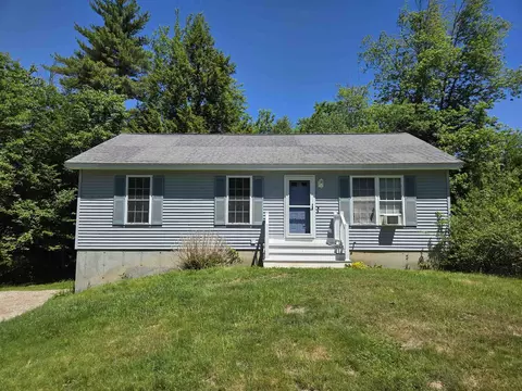 17 Winwood Dr, Barnstead, NH 03225