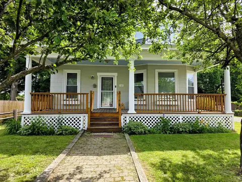 32 Smith St, Haverhill, NH 03765