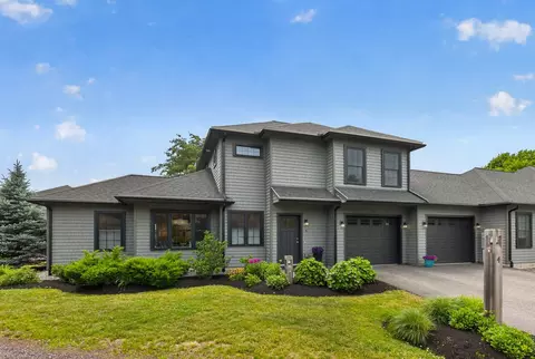 4 Osprey Ln, Newmarket, NH 03857