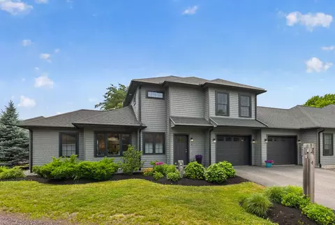 4 Osprey Ln, Newmarket, NH 03857