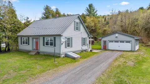 880 S Barre Rd, Barre, VT 05641