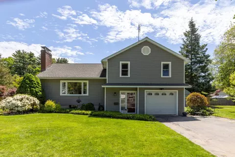13 Wingate St, Hampton, NH 03842
