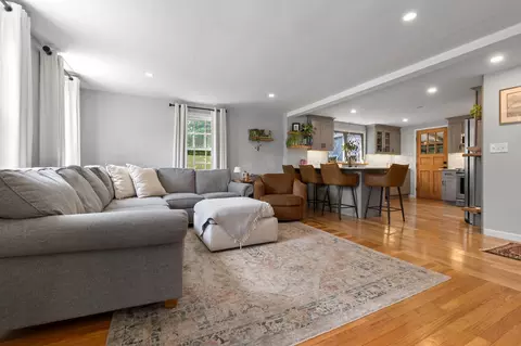 Living - 9 Comings Ct, Exeter, NH 03833 photo 1 of 1