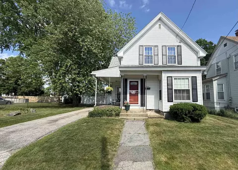 11 Foster Ave, Manchester, NH 03103