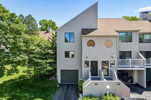 65 Victoria St #43, Manchester, NH 03104