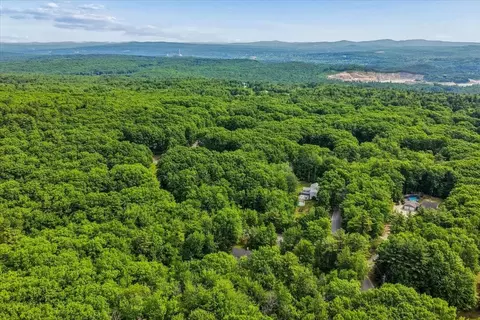 View/Area - 17 Almeda Ln, Hooksett, NH 03106 photo 5 of 6
