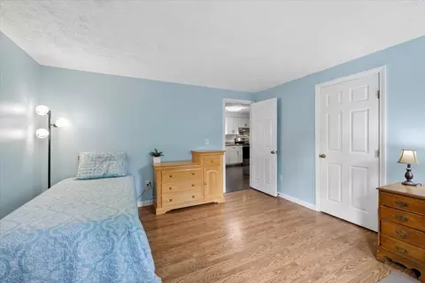 Bedroom - 17 Almeda Ln, Hooksett, NH 03106 photo 2 of 10