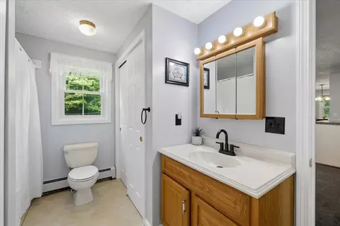 Bath - 17 Almeda Ln, Hooksett, NH 03106 photo 1 of 2