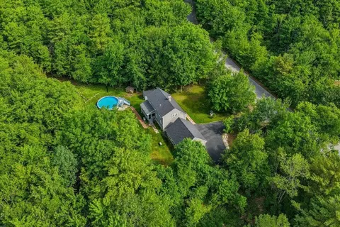 View/Area - 17 Almeda Ln, Hooksett, NH 03106 photo 3 of 6