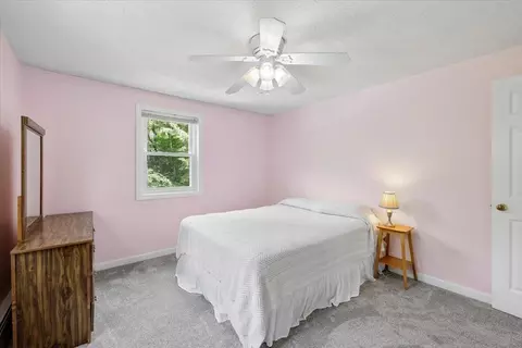 Bedroom - 17 Almeda Ln, Hooksett, NH 03106 photo 7 of 10