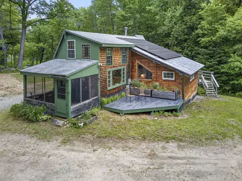 185 North Rd, Deering, NH 03244