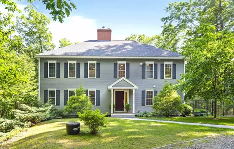 27 Colonel Wilkins Rd, Amherst, NH 03031