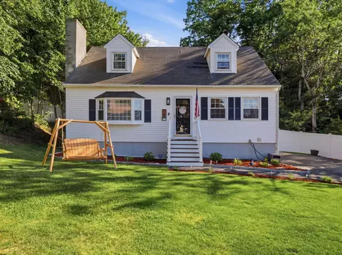 79 Holmes Dr, Manchester, NH 03104