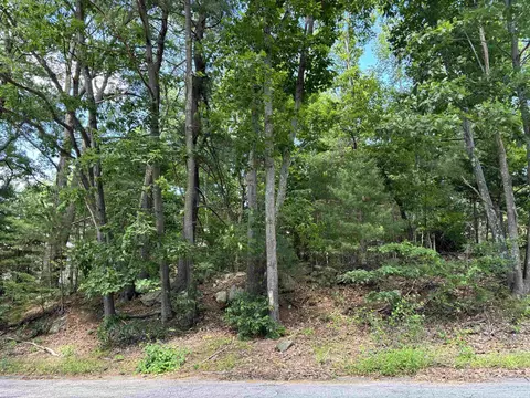 85 Noble St, Somersworth, NH 03878