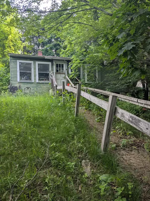 48 Prospect St, Rochester, NH 03867