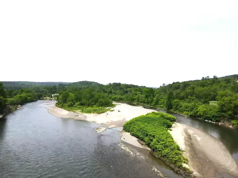 5863 Vermont Route 14, Royalton, VT 05068