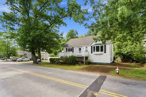 22 Farm Ln, Seabrook, NH 03874