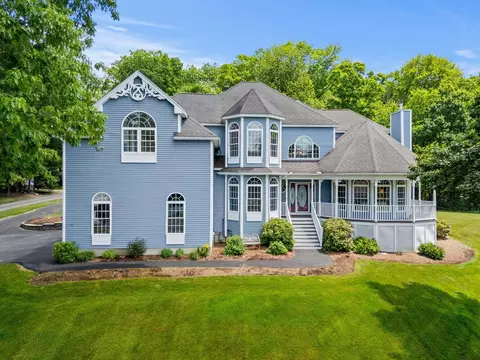 3 Rainbow Dr, Nashua, NH 03062