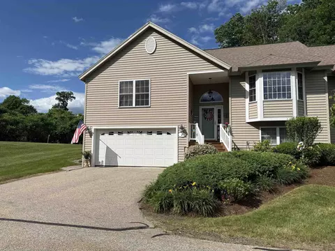 7 Maplevale Rd, East Kingston, NH 03827