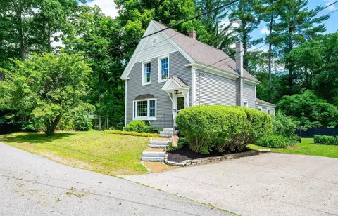 8 Prospect St, Rochester, NH 03867