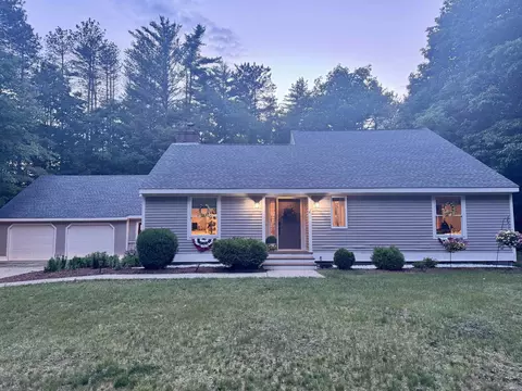 37 Dewey Cir, Campton, NH 03223
