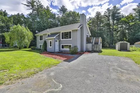 3 Friar Tuck Ct, Merrimack, NH 03054