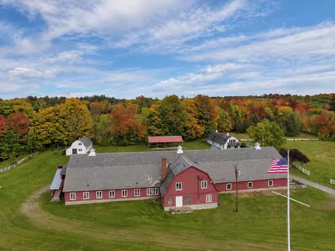 238 Stowe Hill Rd, Wilmington, VT 05363