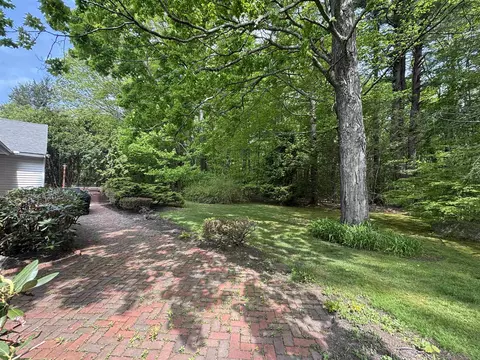 Exterior - 439 Exeter Rd, Hampton, NH 03842 photo 5 of 10