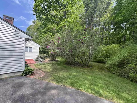 Exterior - 439 Exeter Rd, Hampton, NH 03842 photo 4 of 10