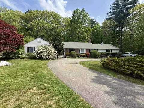 439 Exeter Rd, Hampton, NH 03842