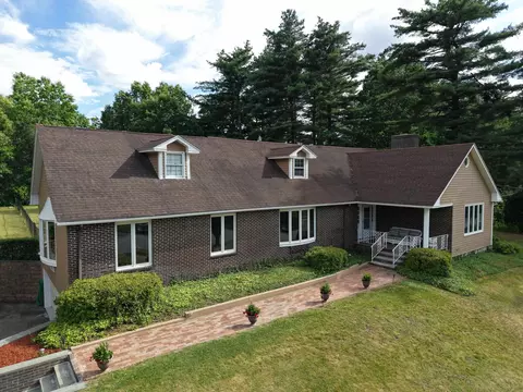 3 Mockingbird Ln, Hudson, NH 03051