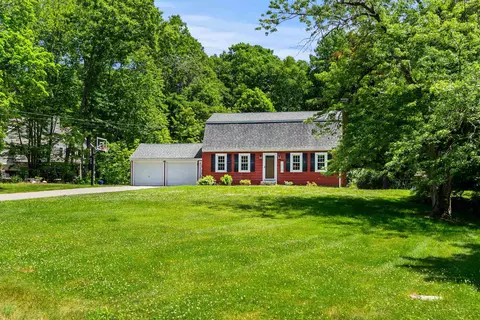 15 Wood Dr, Atkinson, NH 03811