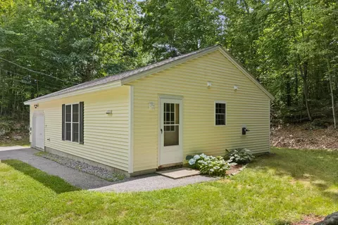 7 Lew Alice Dr, Boscawen, NH 03303