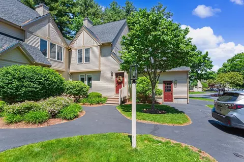 3 Salisbury Rd, Nashua, NH 03064