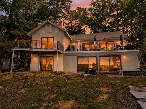 20 Governor Wentworth Hwy, Tuftonboro, NH 03853