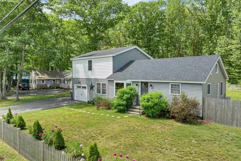 74 Alewive Rd, Kennebunk, ME 04043