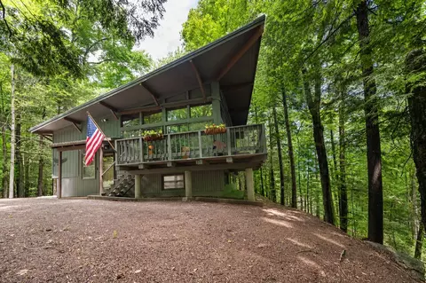 7 Sam Hall Dr, Plymouth, NH 03264