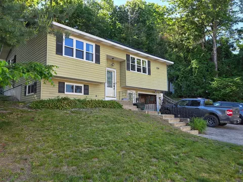 119 Huntress St, Manchester, NH 03102