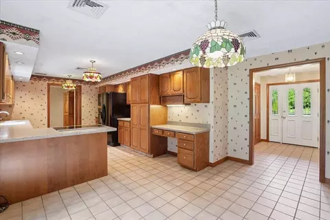Kitchen - 58 Joanne Dr, Hooksett, NH 03106 photo 1 of 5