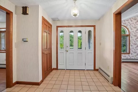 Entry Way - 58 Joanne Dr, Hooksett, NH 03106 photo 1 of 1