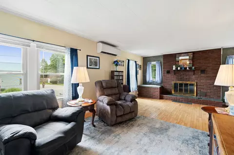 Living - 66 Cook Rd, Highgate, VT 05459 photo 3 of 4