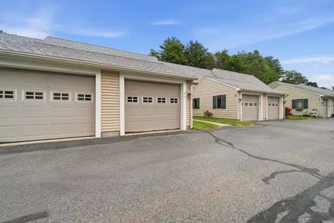 Exterior - 13 Hampton Towne Ests, Hampton, NH 03842 photo 10 of 10