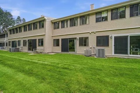 Exterior - 13 Hampton Towne Ests, Hampton, NH 03842 photo 9 of 10